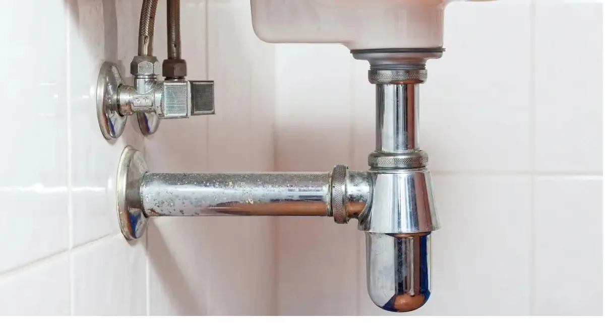 Sifones y olores en el baño: causas y soluciones