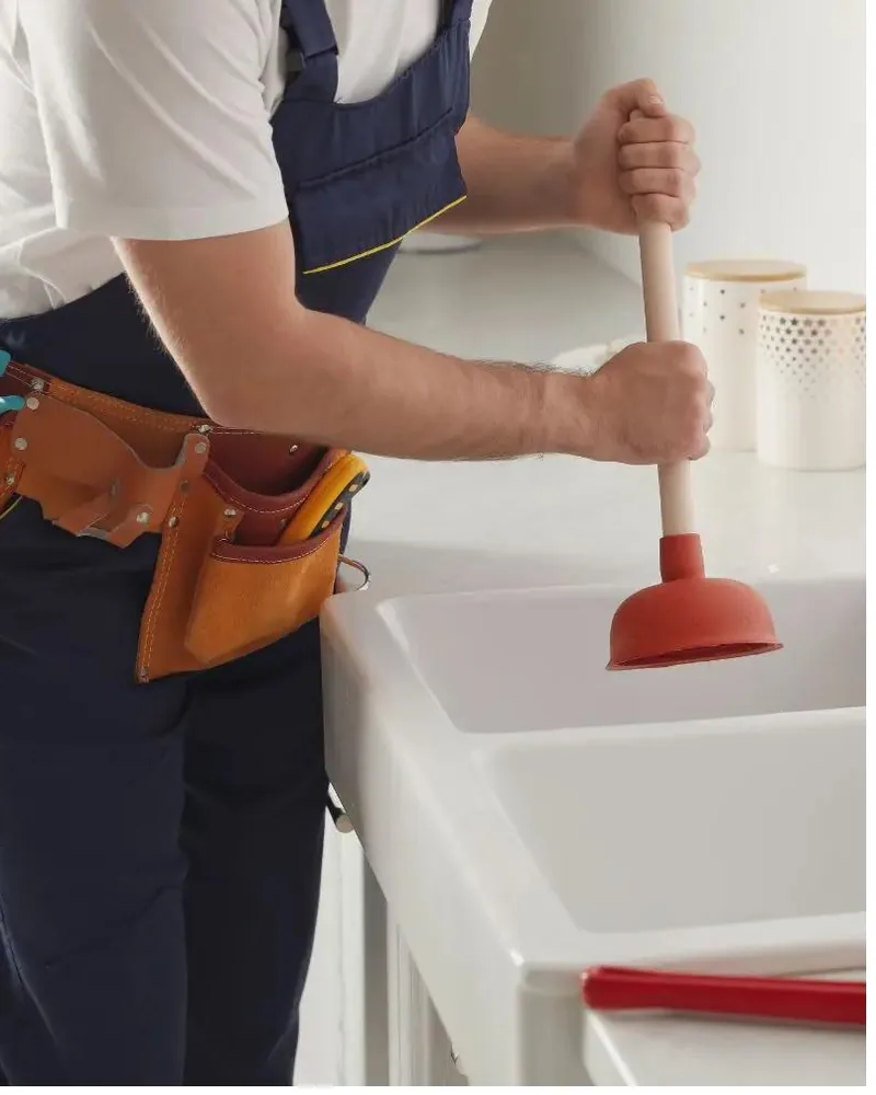 Desatasco profesional en cocina de Mallorca por HRVS